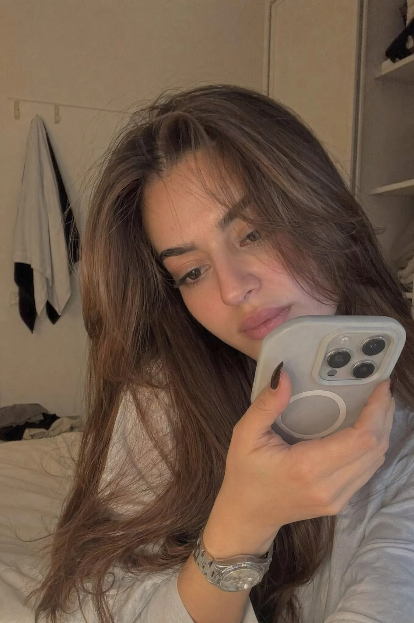 卧室录音随拍写实人像